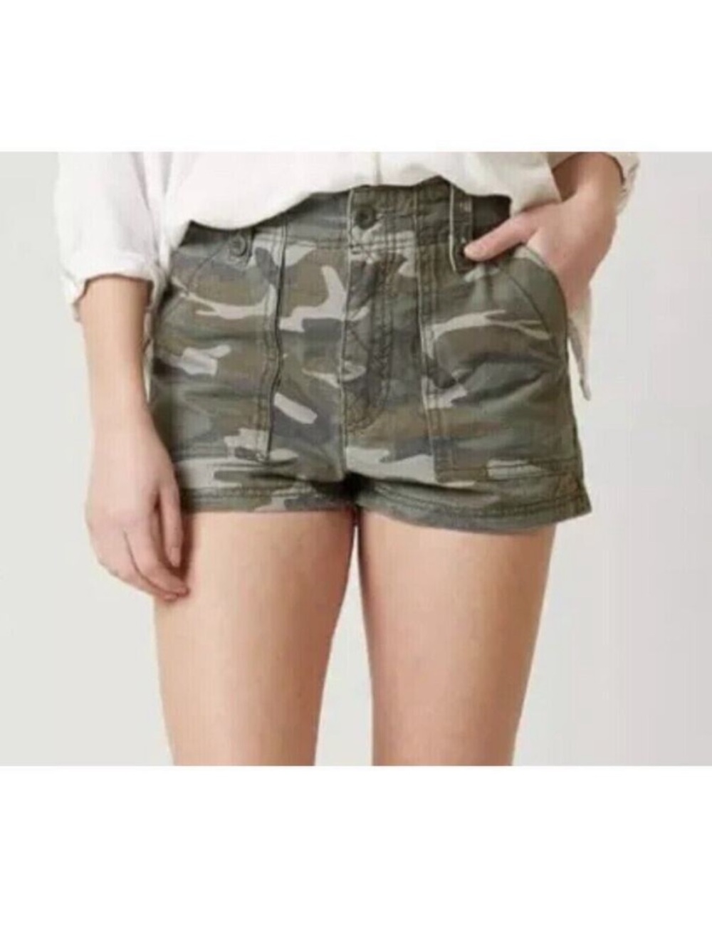 Free People Camo Utility Cargo Shorts Size 2